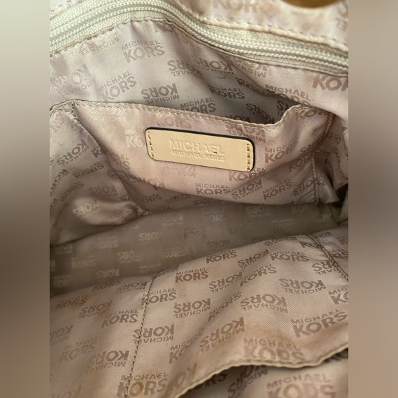 RARE Michael Kors Jet Set Item Medium - Picture 14 of 14